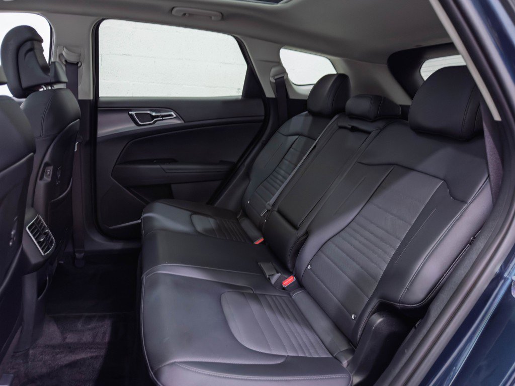 Used 2025 Kia Sportage SX Prestige image 19