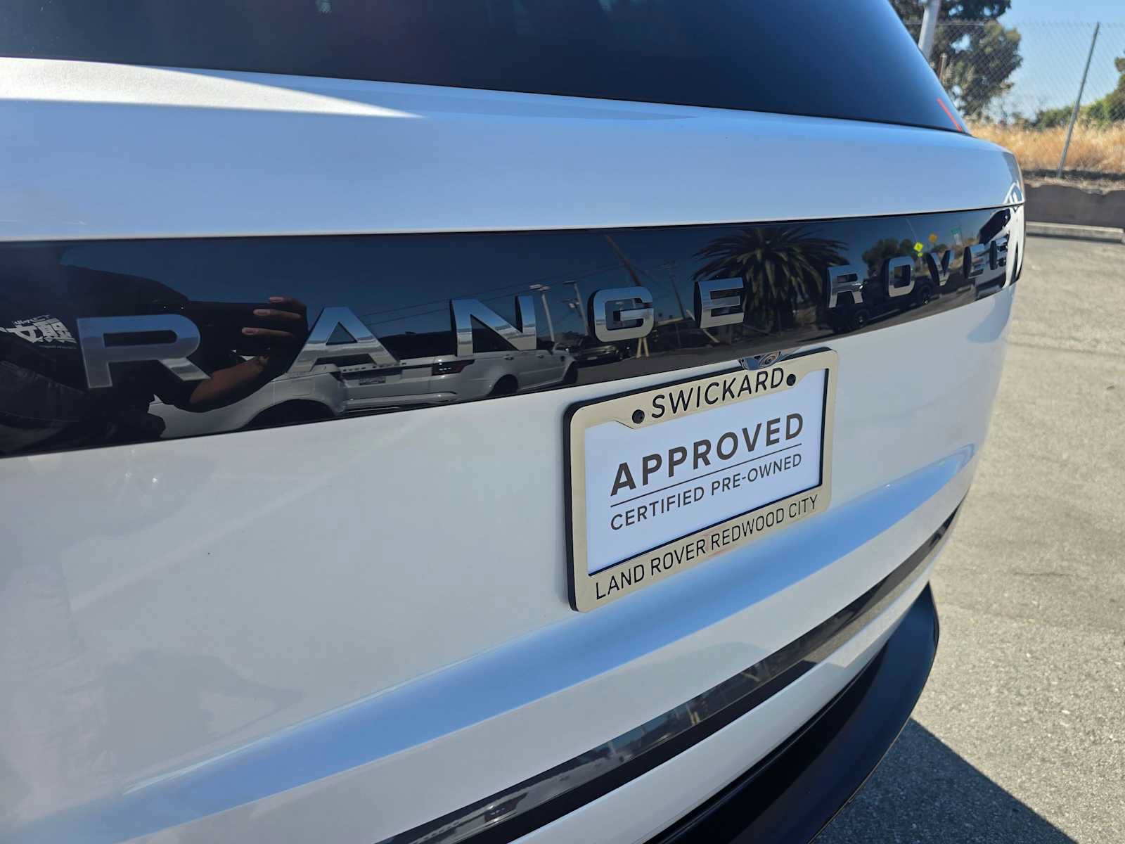 Used 2025 Land Rover Range Rover Long Wheelbase SE AWD/4WD image 13