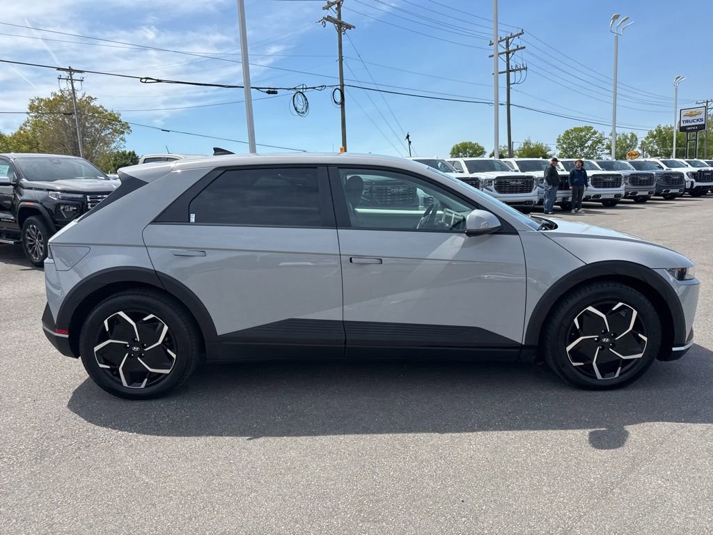 Used 2024 Hyundai Ioniq 5 SE image 6