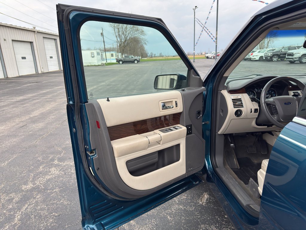 Used 2011 Ford Flex SEL w/ Rapid Spec Order Code image 13