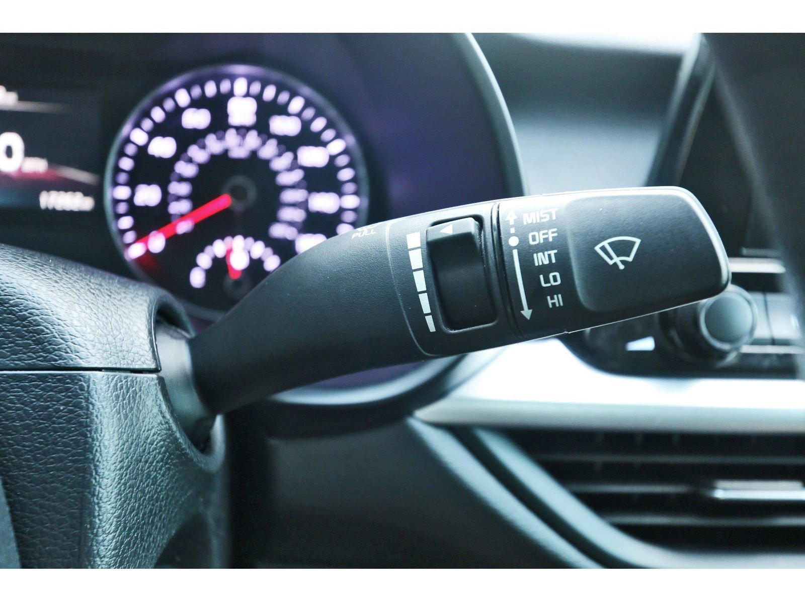 Used 2024 Kia Forte LXS w/ LXS Technology Package FWD image 20