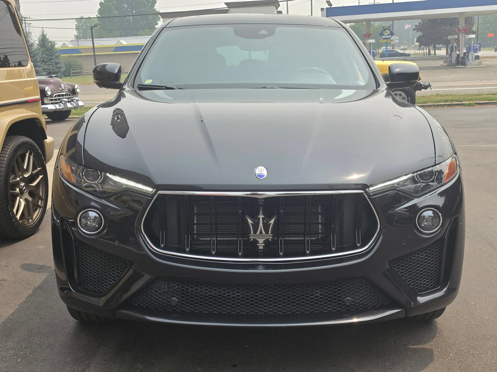 Used 2019 Maserati Levante GTS AWD/4WD image 2