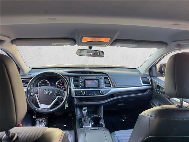 Used 2015 Toyota Highlander Plus image 18