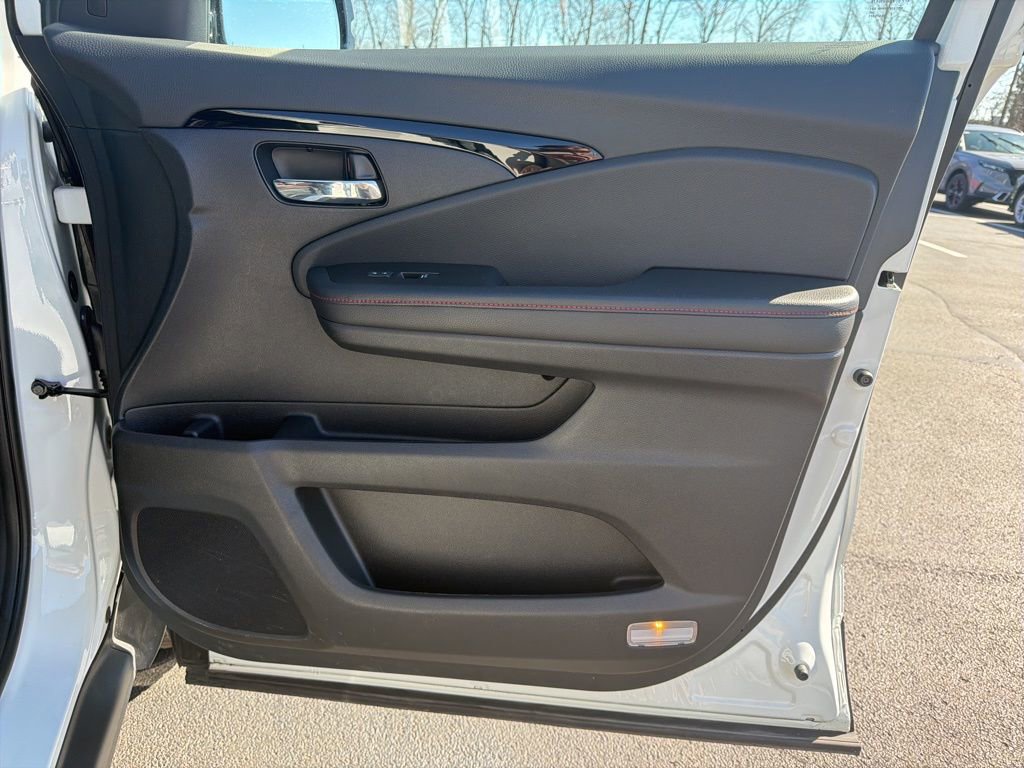 Certified 2021 Honda Pilot Black Edition image 26