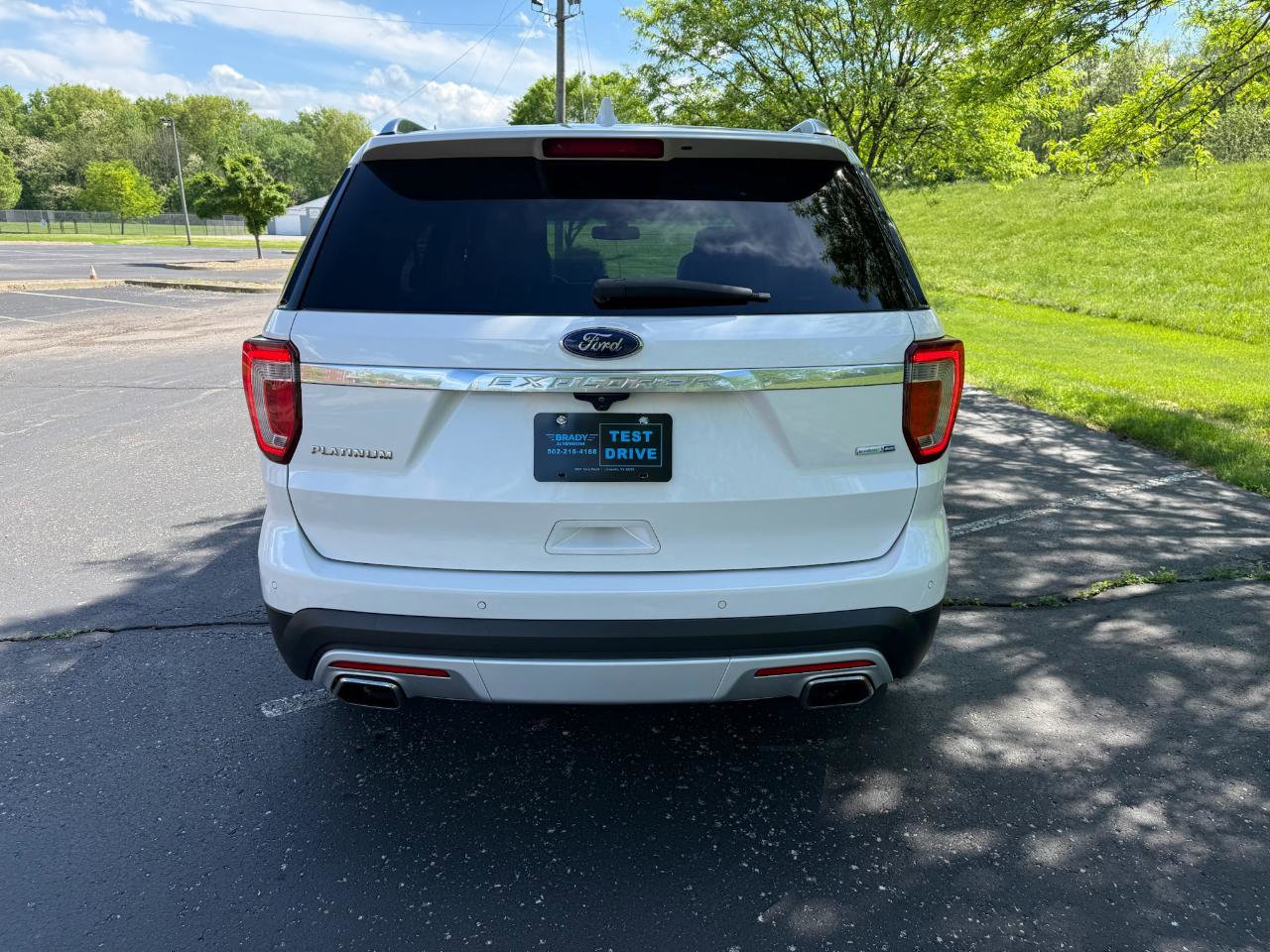 Used 2016 Ford Explorer Platinum image 16