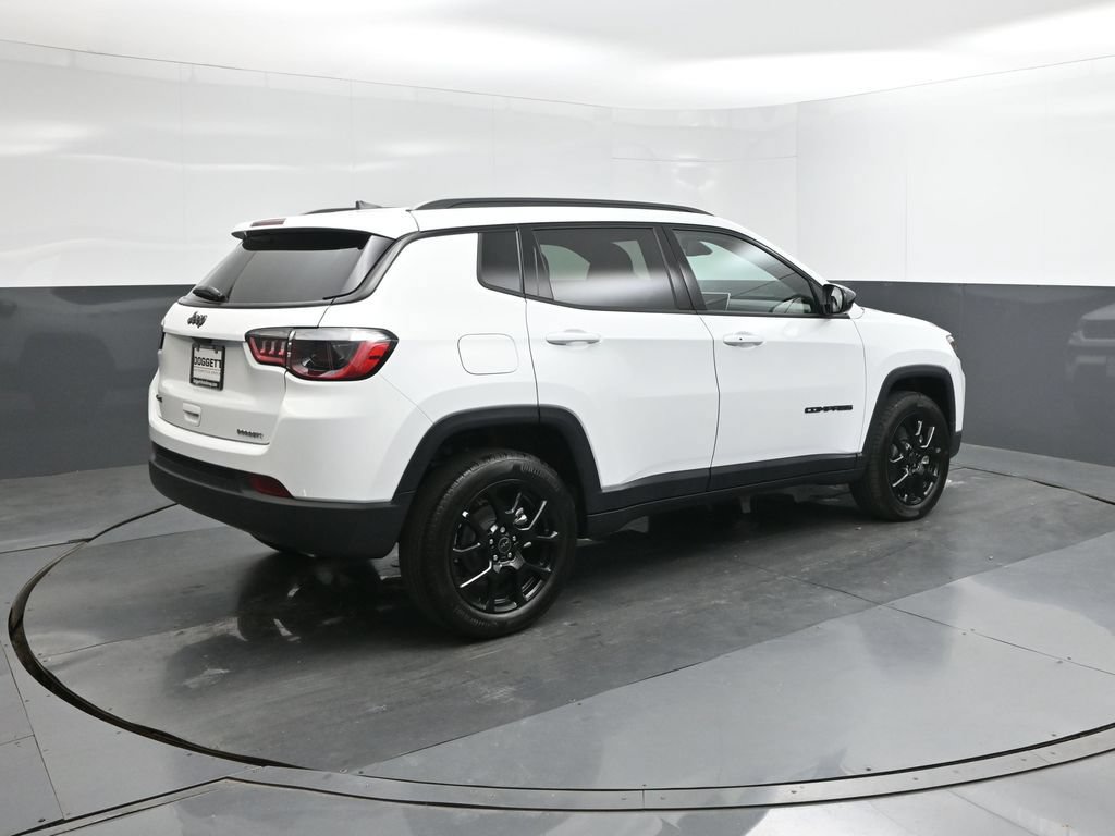 New 2026 Jeep Compass Latitude AWD/4WD image 11