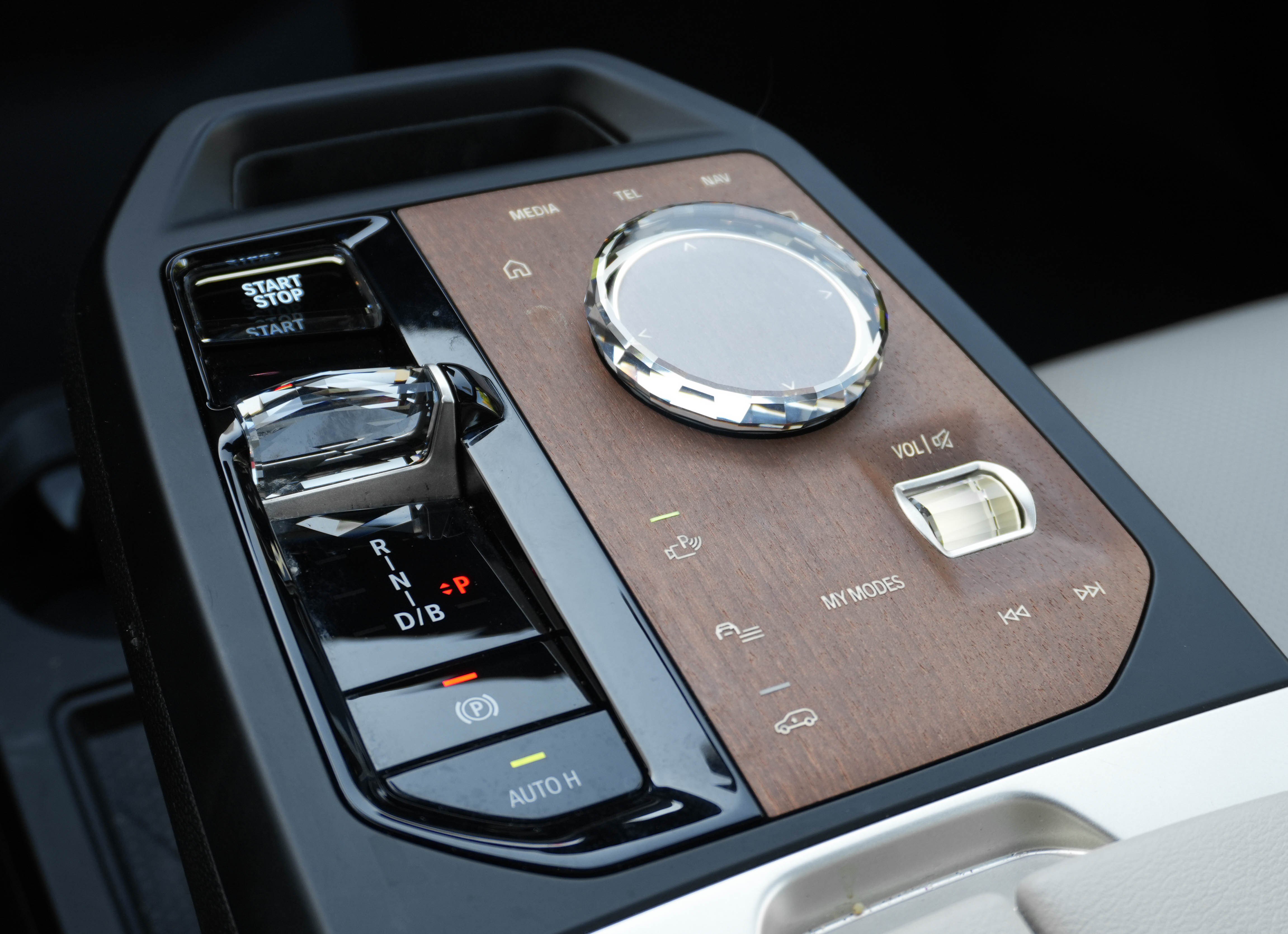 Certified 2023 BMW iX xDrive50 w/ Ultimate Package image 26