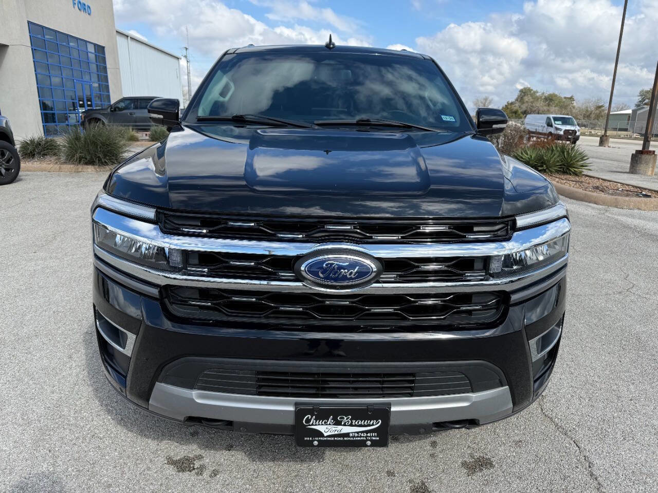 Used 2023 Ford Expedition Limited image 8