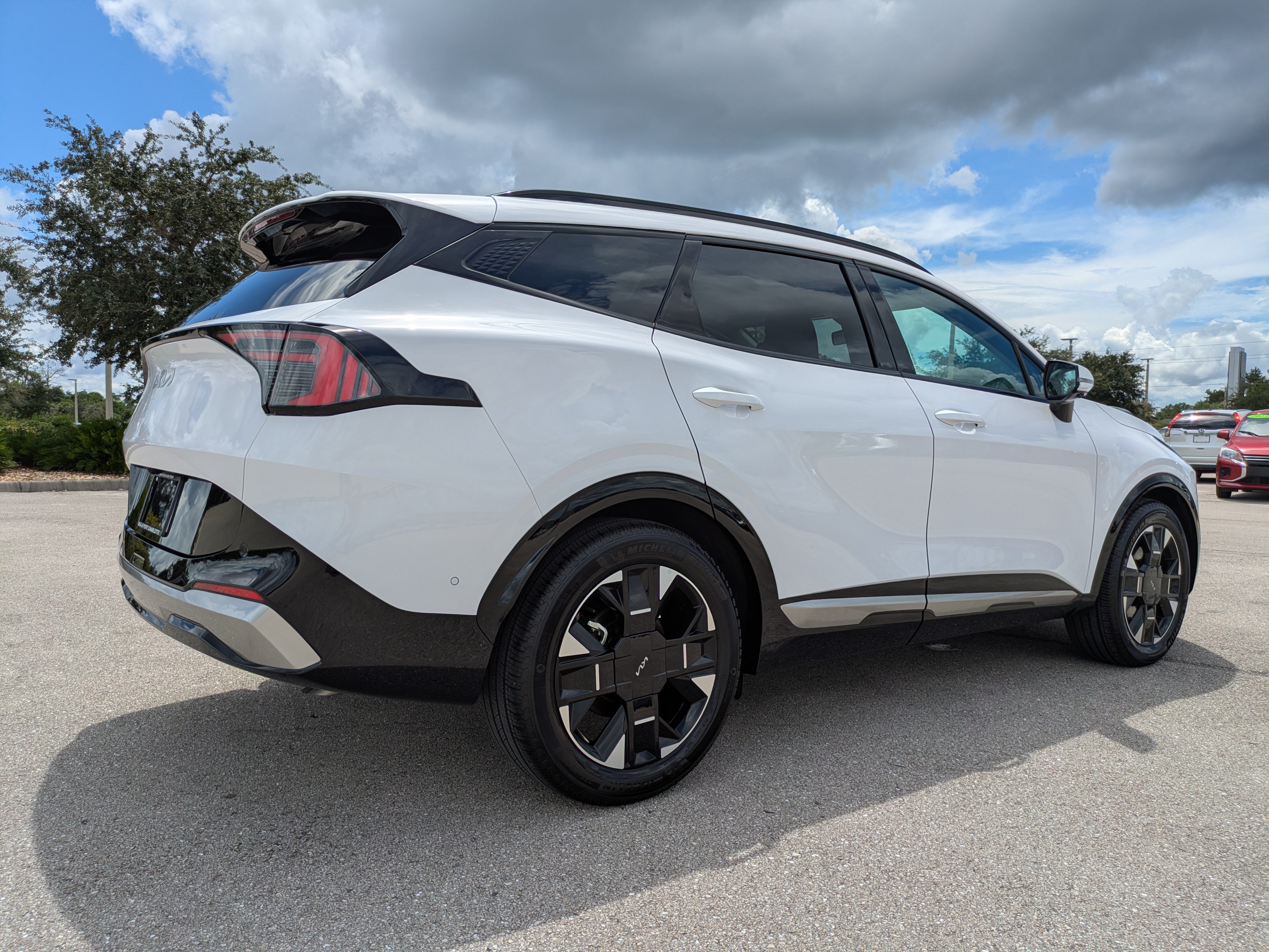 Certified 2026 Kia Sportage SX FWD image 4