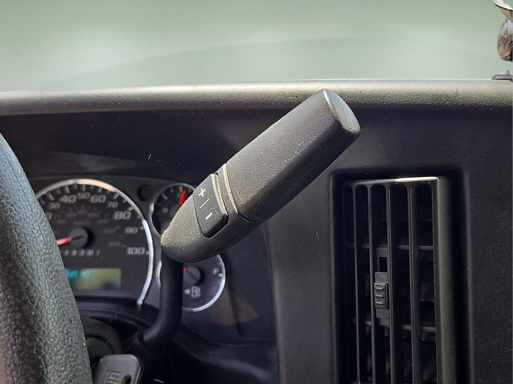 Used 2017 GMC Savana 2500 RWD image 18