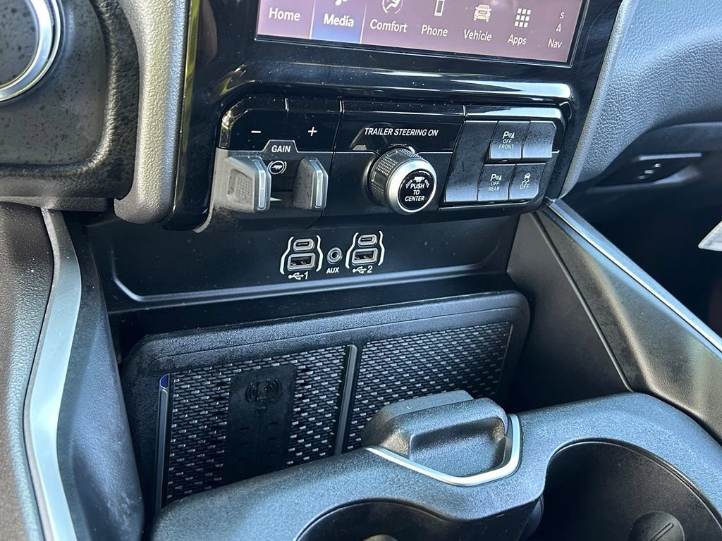 Used 2025 RAM 1500 Big Horn AWD/4WD image 31