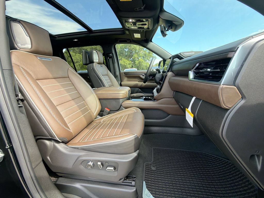 New 2026 GMC Yukon XL Denali Ultimate AWD/4WD image 15