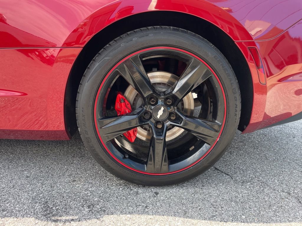 Used 2021 Chevrolet Camaro SS RWD image 40