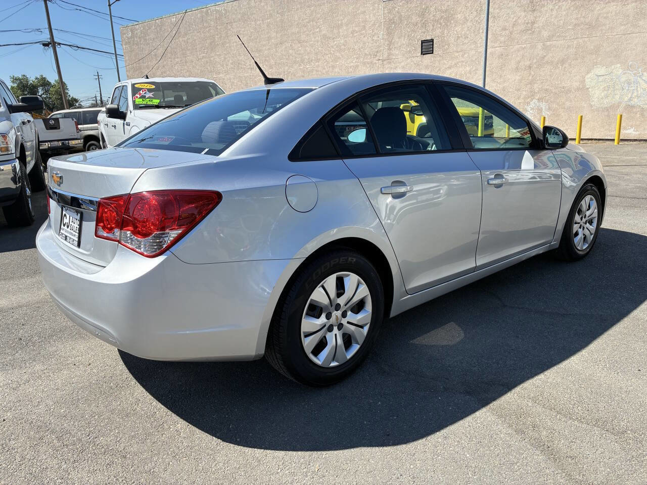 Used 2013 Chevrolet Cruze LS image 2