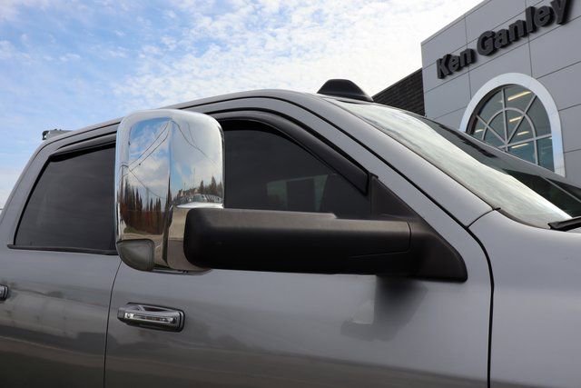 Used 2022 RAM 2500 Laramie AWD/4WD image 2