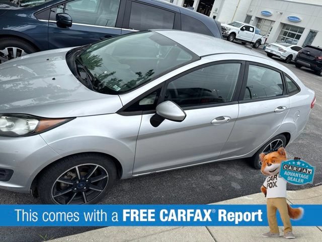 Used 2019 Ford Fiesta SE FWD image 2