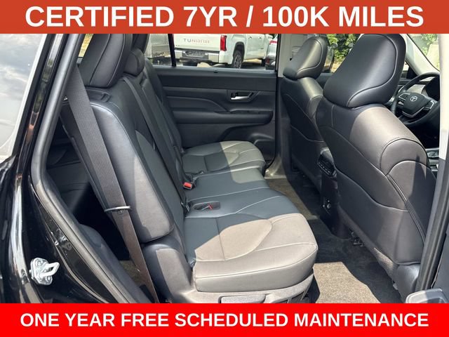 Used 2025 Toyota Grand Highlander FWD image 11