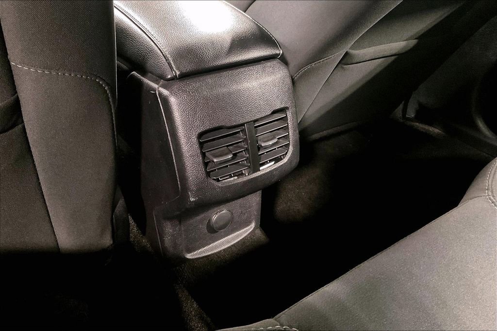 Used 2018 Ford Fusion SE w/ Fusion SE Technology Package image 30