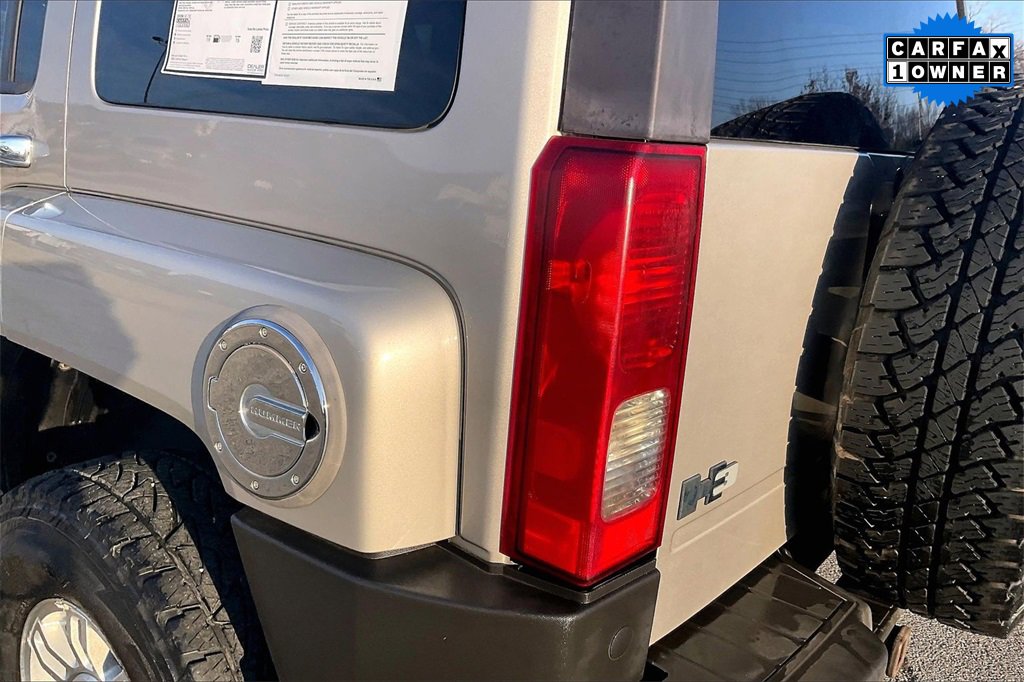 Used 2006 HUMMER H3 Luxury image 25