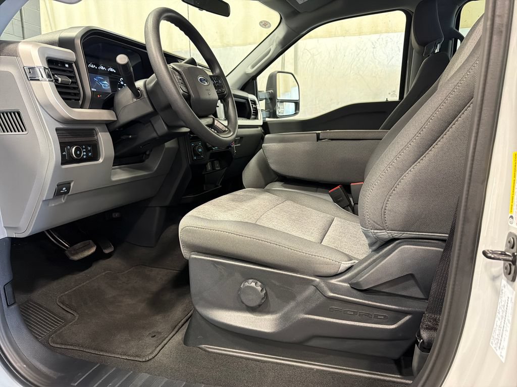 Used 2026 Ford F250 XL w/ STX Appearance Package AWD/4WD image 4
