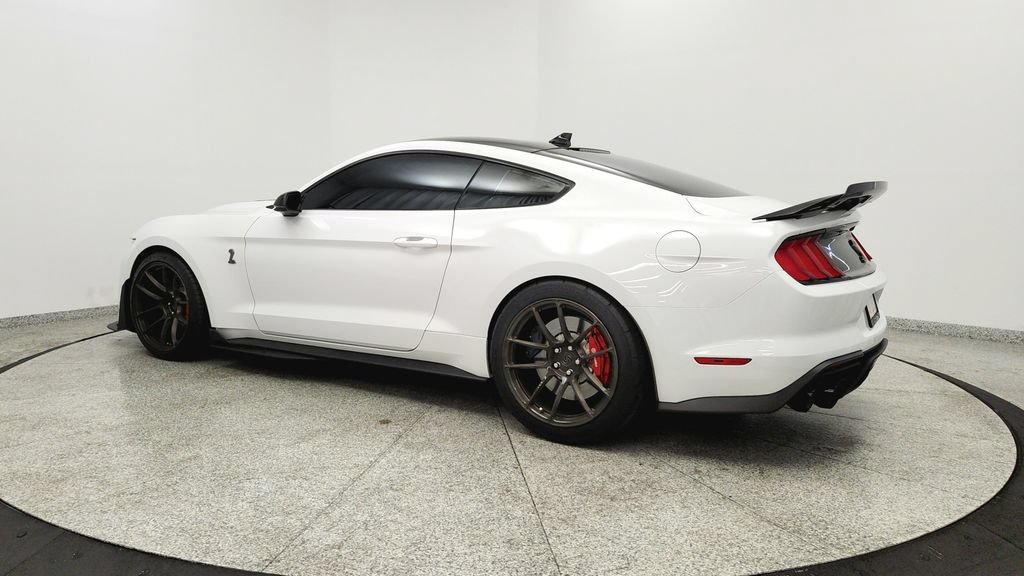 Used 2020 Ford Mustang Shelby GT500 w/ Technology Package RWD image 3