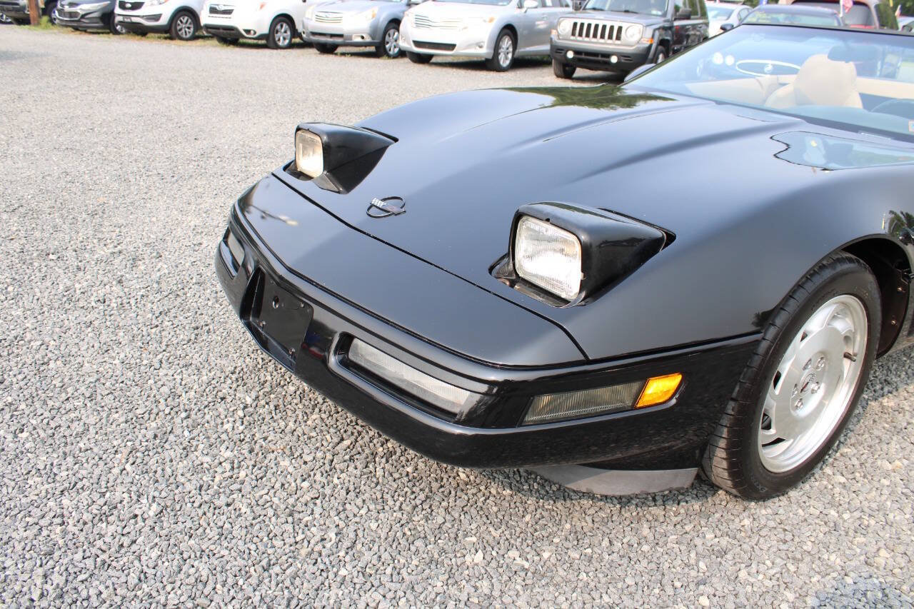 Used 1996 Chevrolet Corvette Convertible RWD image 24