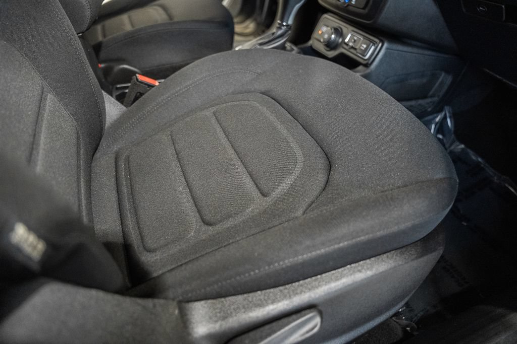 Certified 2018 Jeep Renegade Latitude AWD/4WD image 31
