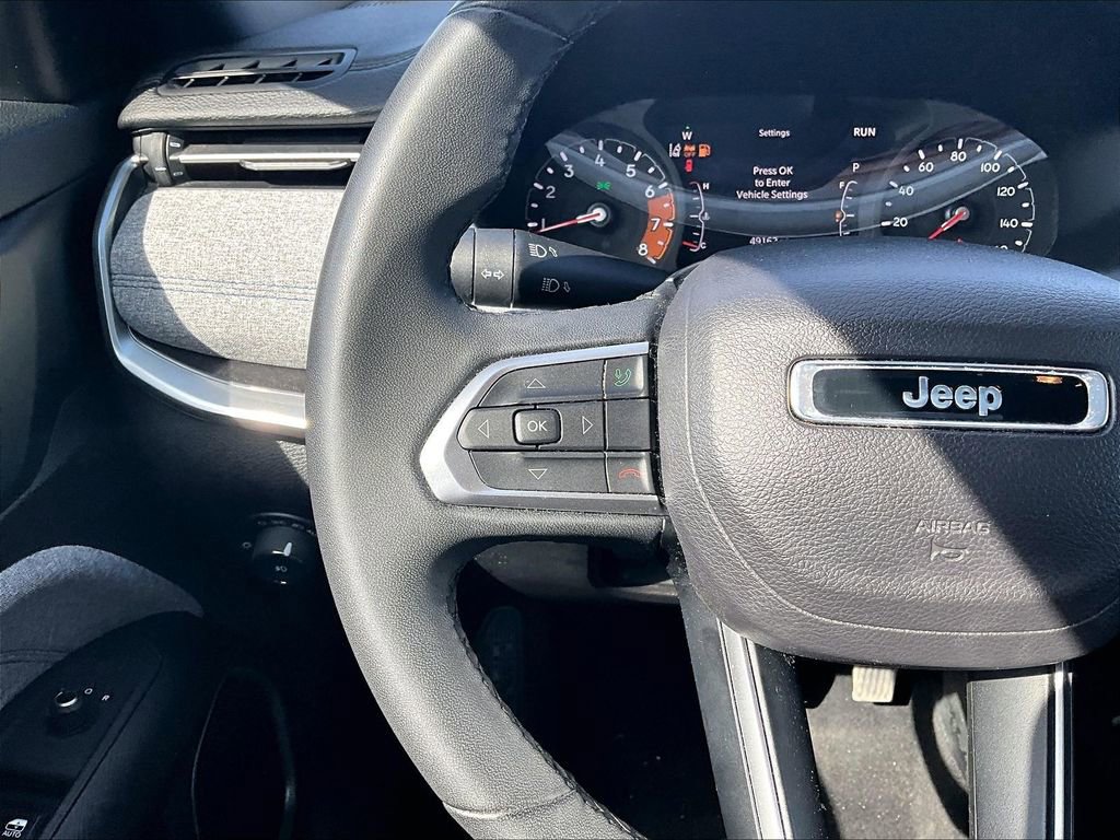 Used 2024 Jeep Compass Latitude image 23