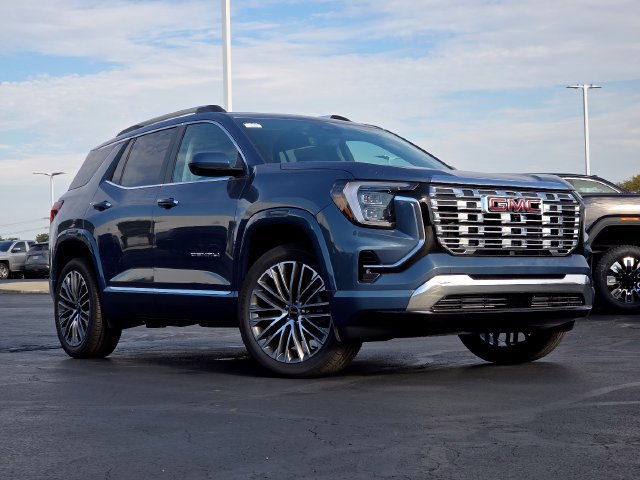 New 2027 GMC Terrain Denali w/ LPO, Floor Liner Package AWD/4WD image 2