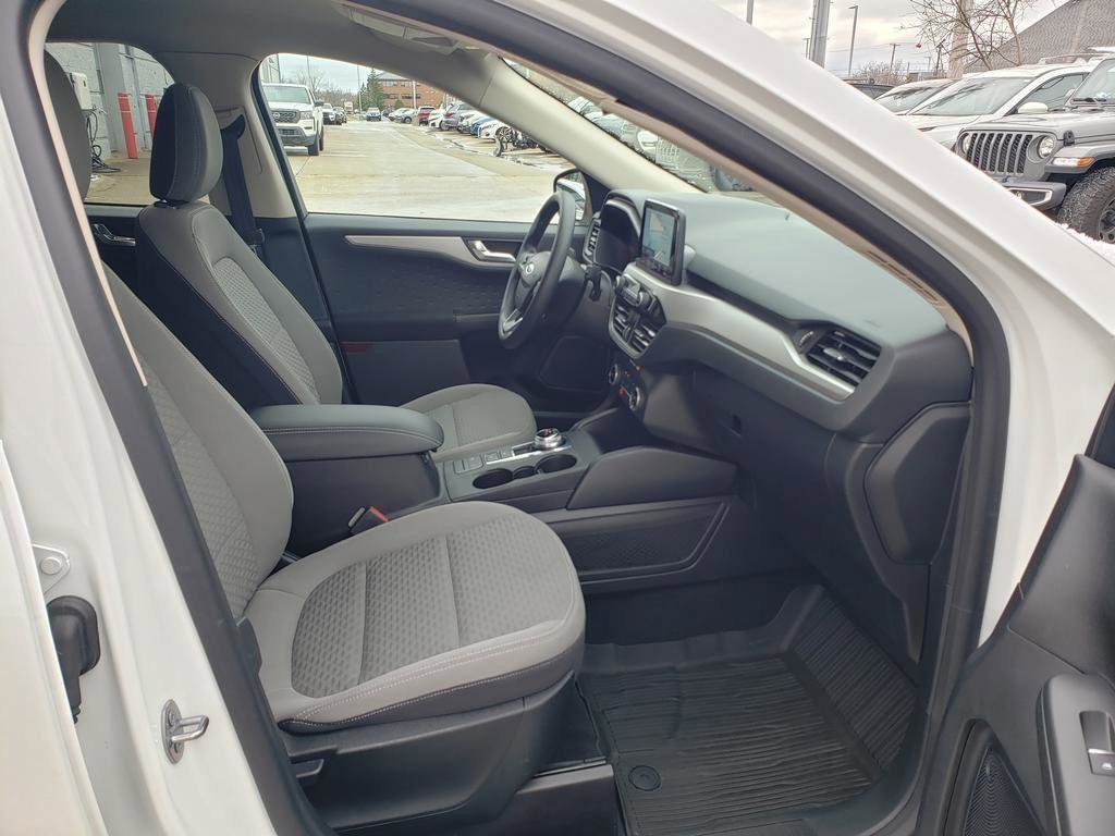 Used 2020 Ford Escape SE image 26