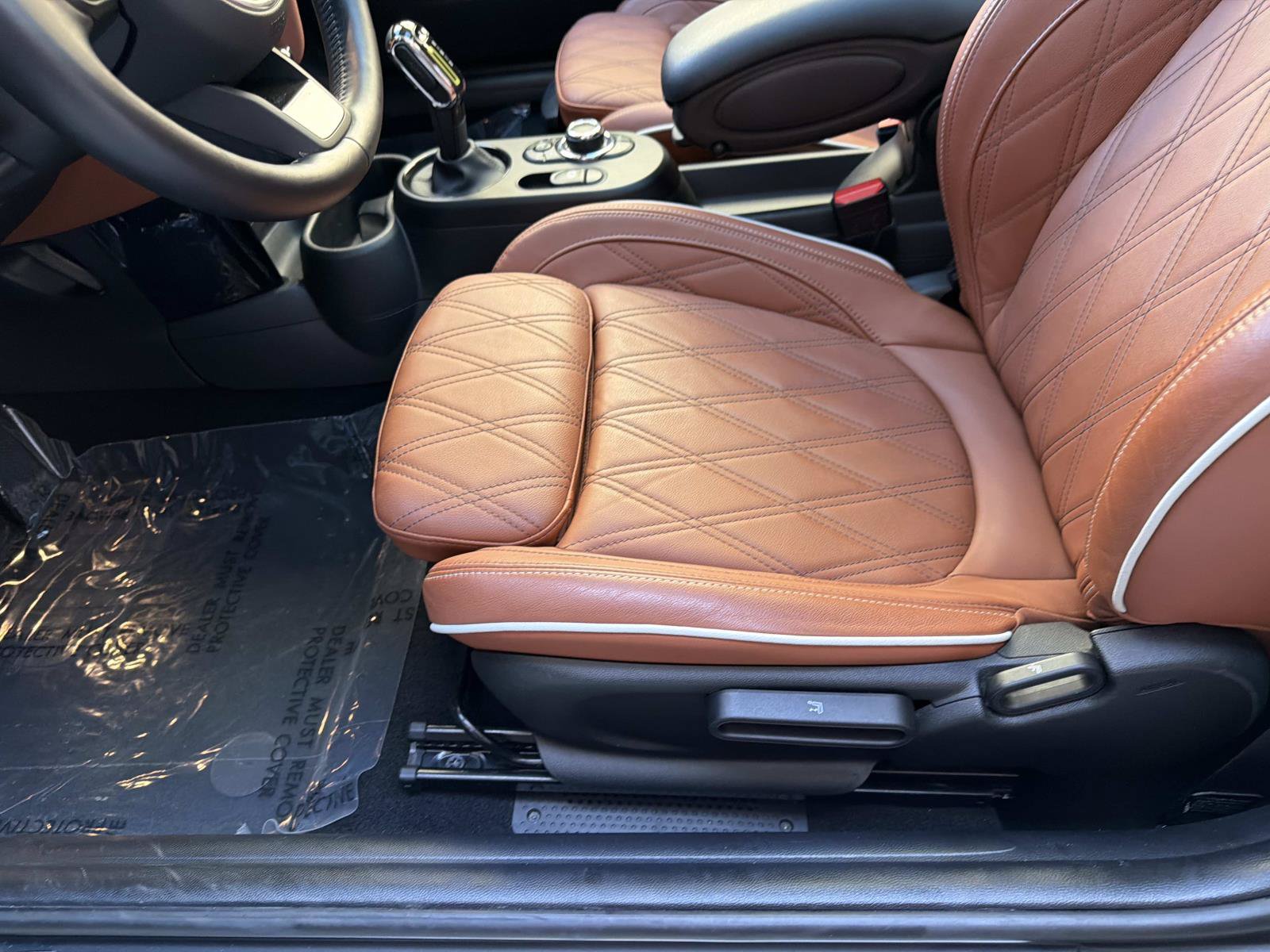 Certified 2024 MINI Cooper SE FWD image 10