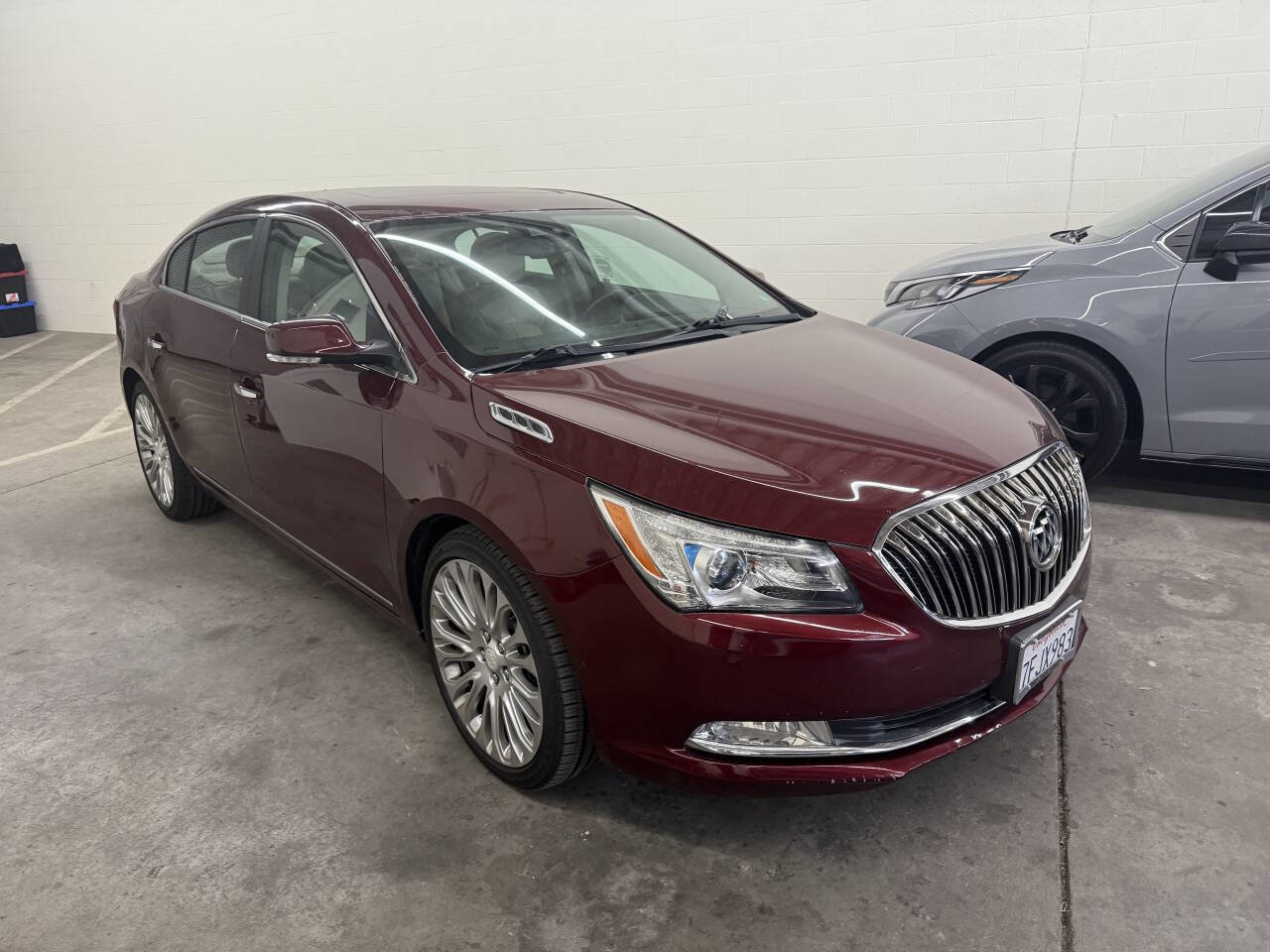 Used 2014 Buick LaCrosse Premium w/ Driver Confidence Package FWD image 4