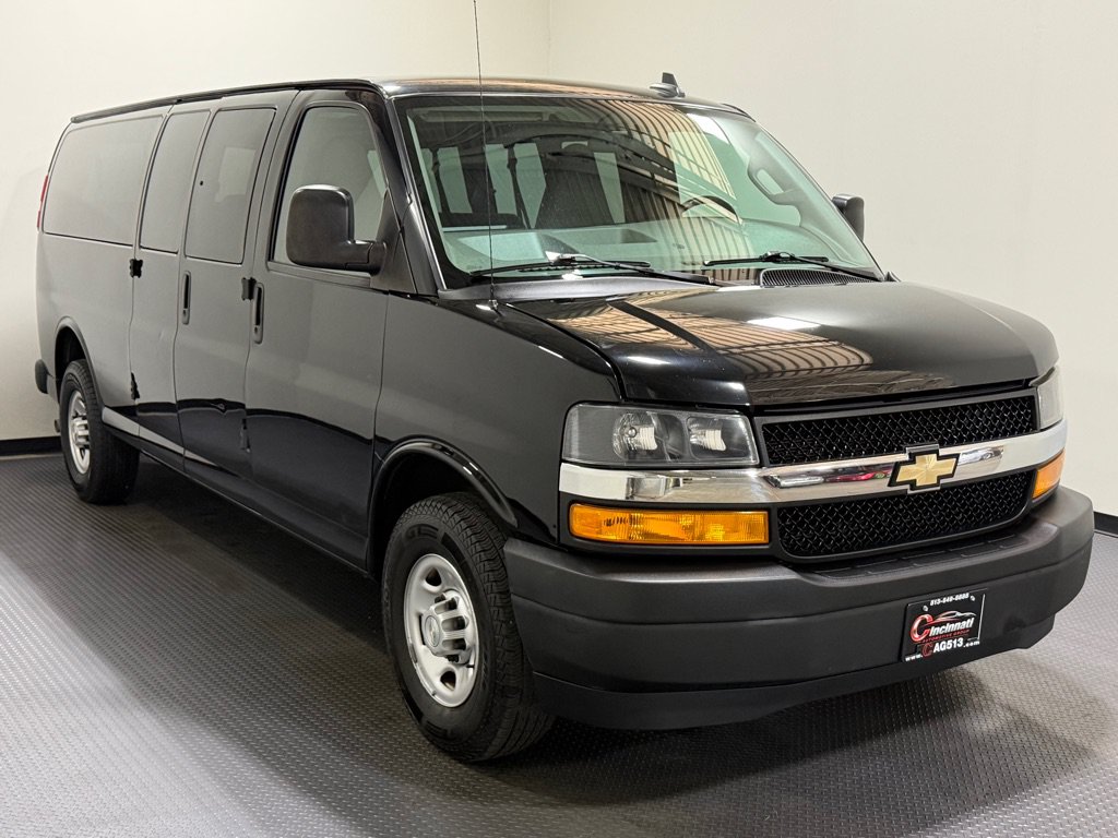 Used 2019 Chevrolet Express 3500 LS RWD image 4