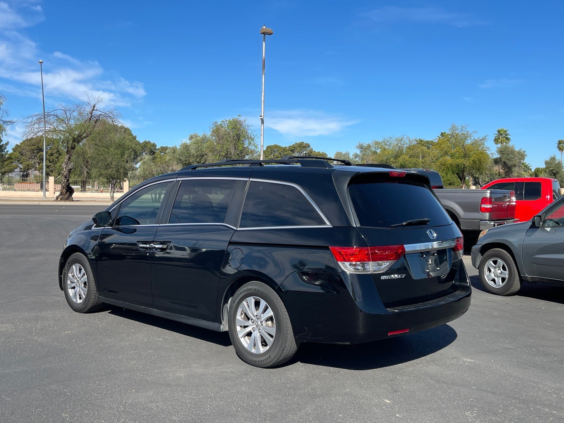 Used 2014 Honda Odyssey EX image 3