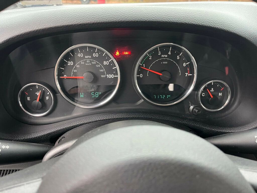 Used 2018 Jeep Wrangler Sport image 38