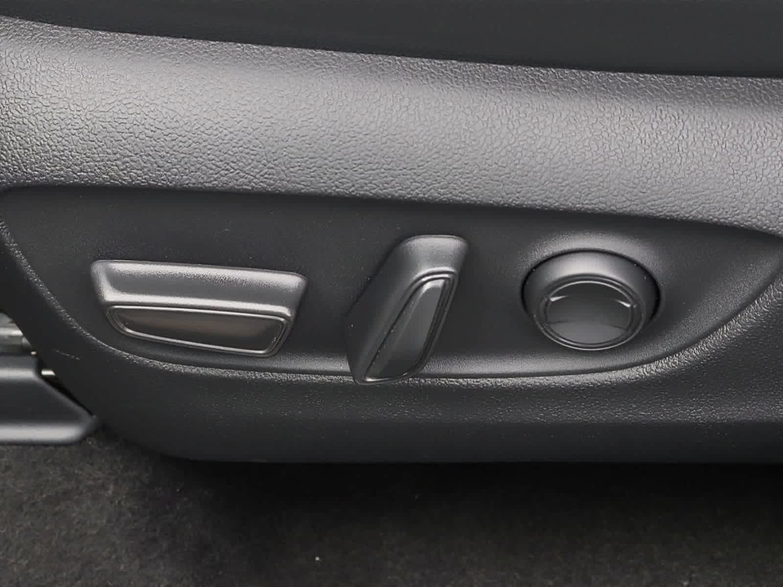 Used 2026 Toyota Grand Highlander FWD image 32