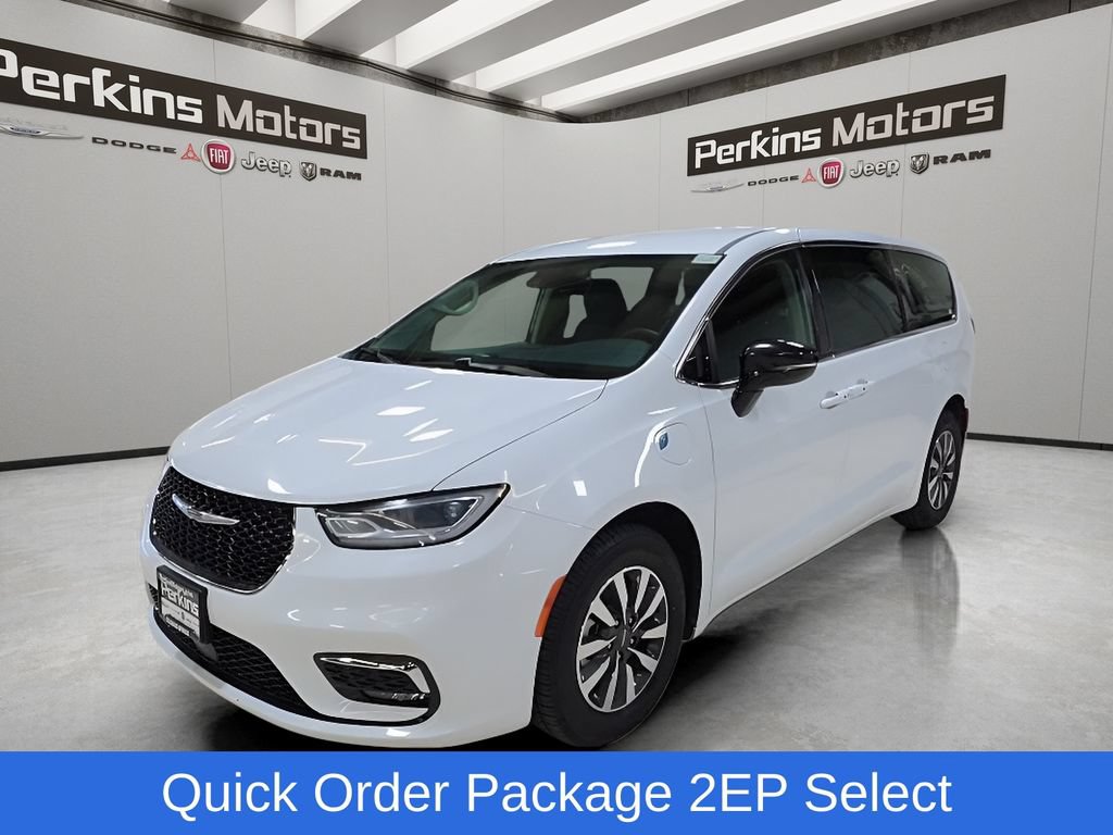 Used 2024 Chrysler Pacifica Limited