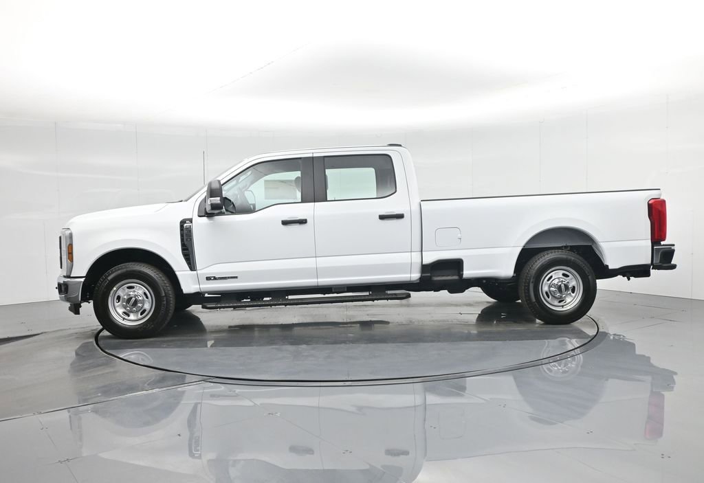 New 2026 Ford F350 XL w/ XL Chrome Package image 30