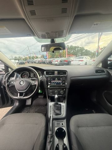 Used 2019 Volkswagen Golf SE FWD image 18