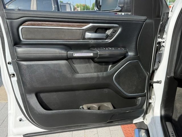 Used 2020 RAM 1500 Laramie AWD/4WD image 11