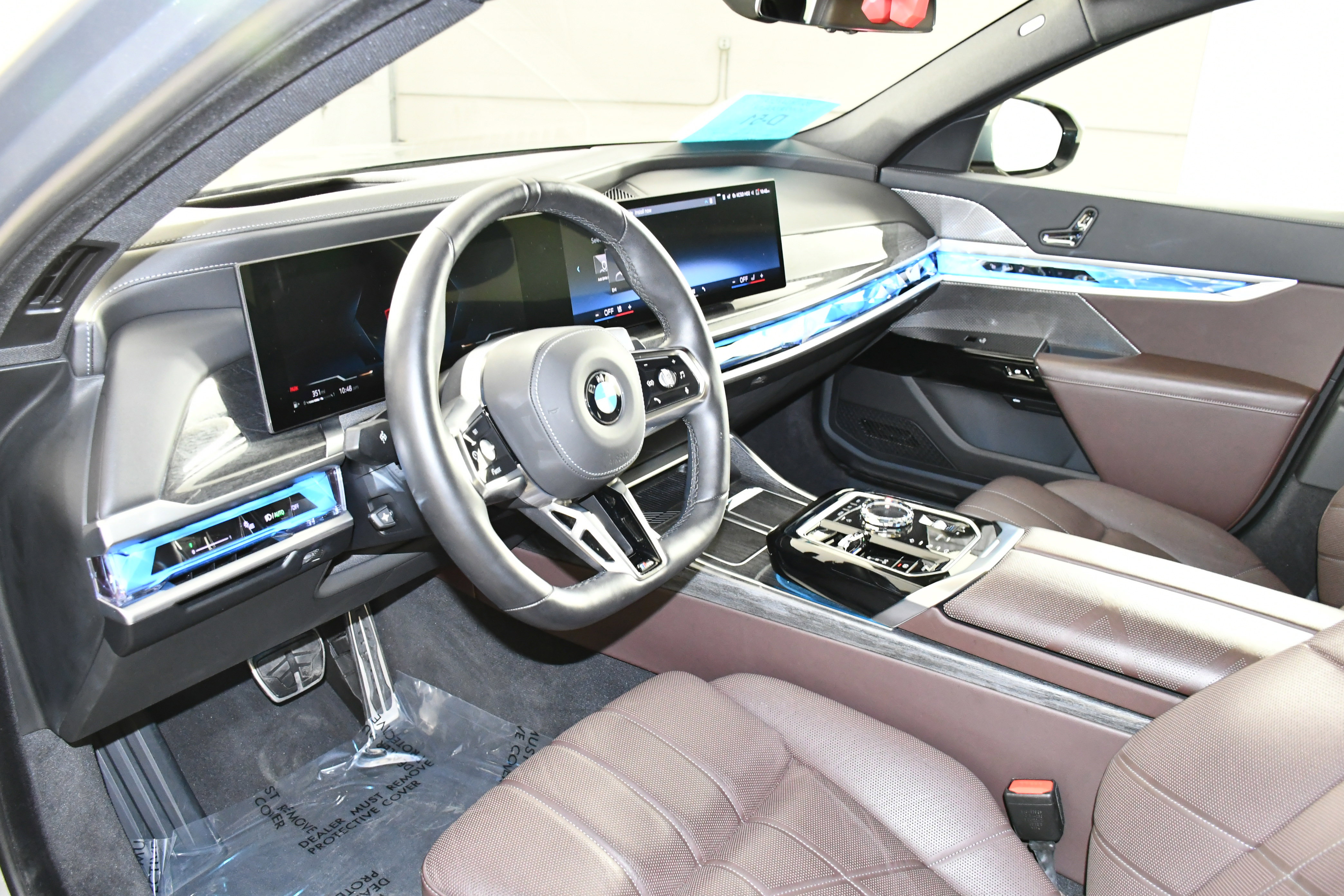 Used 2025 BMW 740i xDrive image 2