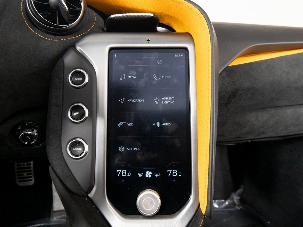 Used 2024 McLaren 750S Spider image 23