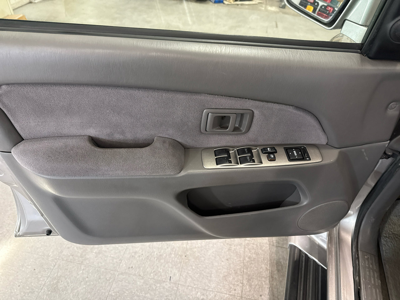 Used 2002 Toyota 4Runner SR5 image 26