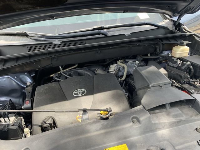 Used 2017 Toyota Highlander Limited FWD image 16