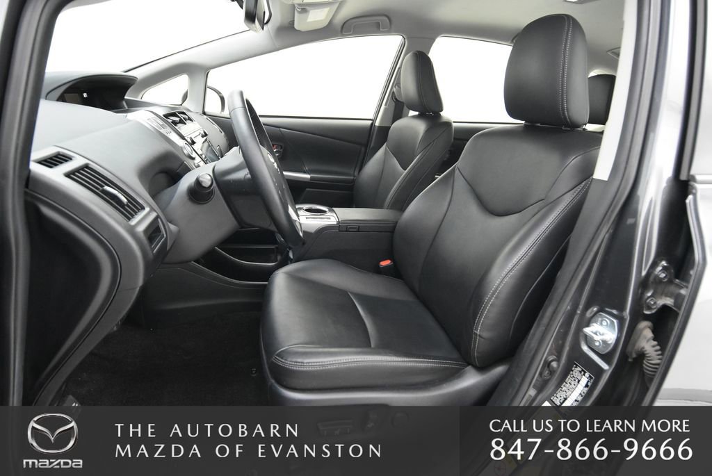 Used 2016 Toyota Prius V Five image 21