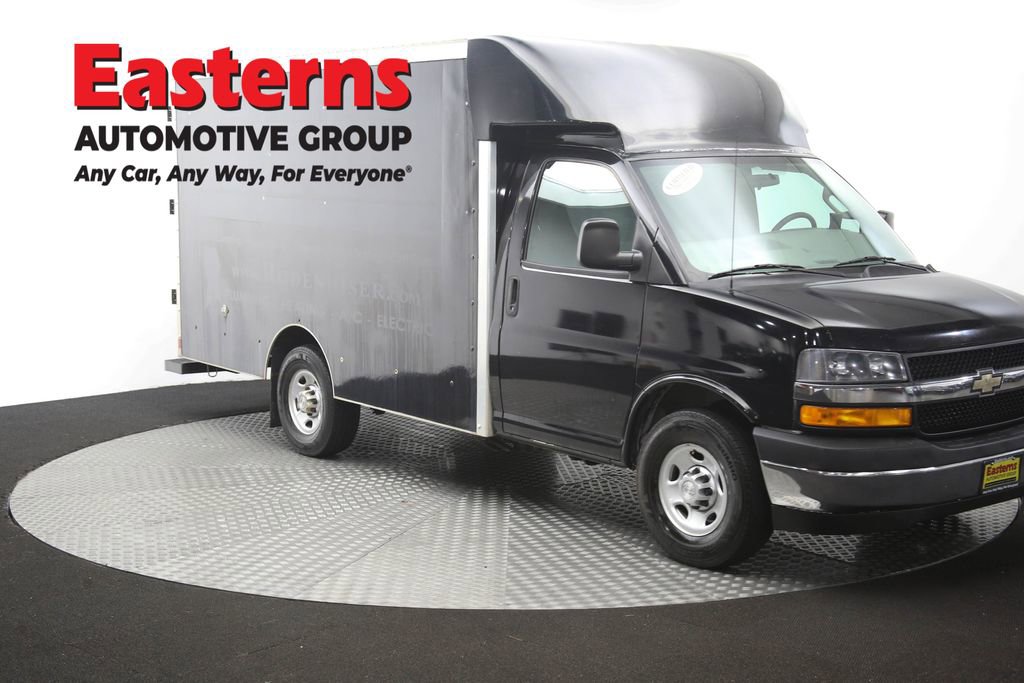 Used 2017 Chevrolet Express 3500 RWD image 46