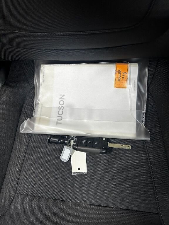 Used 2024 Hyundai Tucson SE image 4