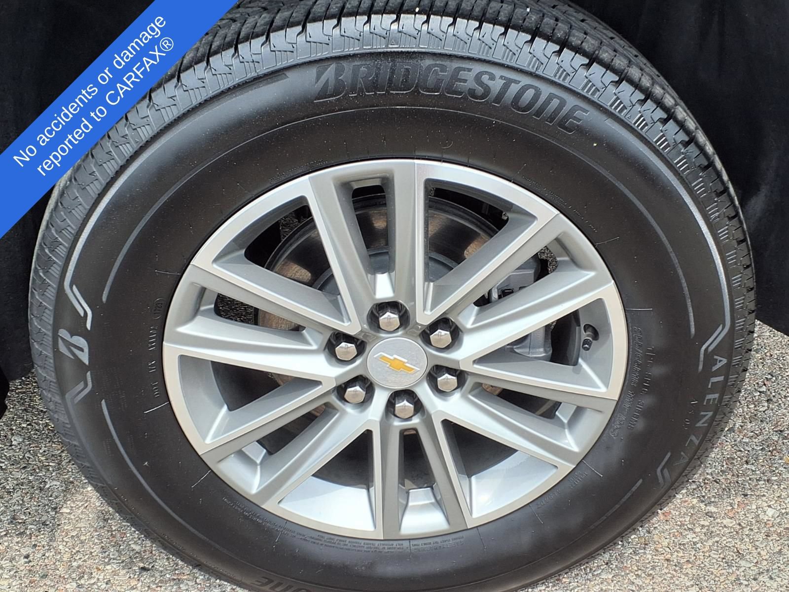 Used 2023 Chevrolet Traverse LT FWD image 9