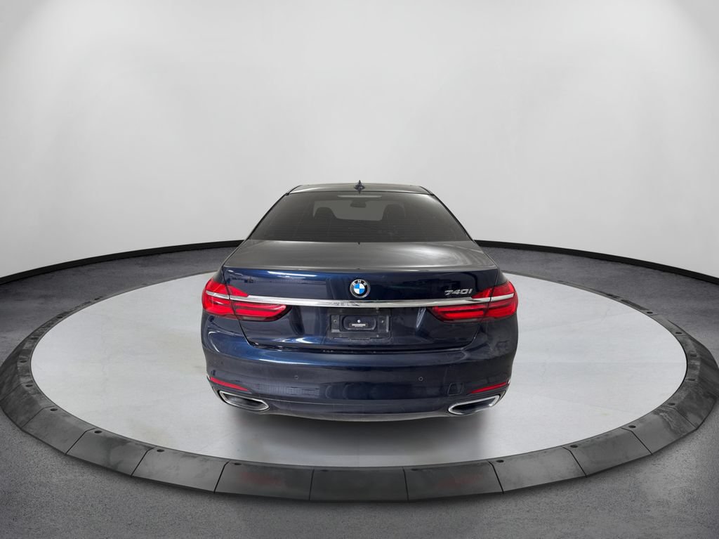 Used 2017 BMW 740i RWD image 6