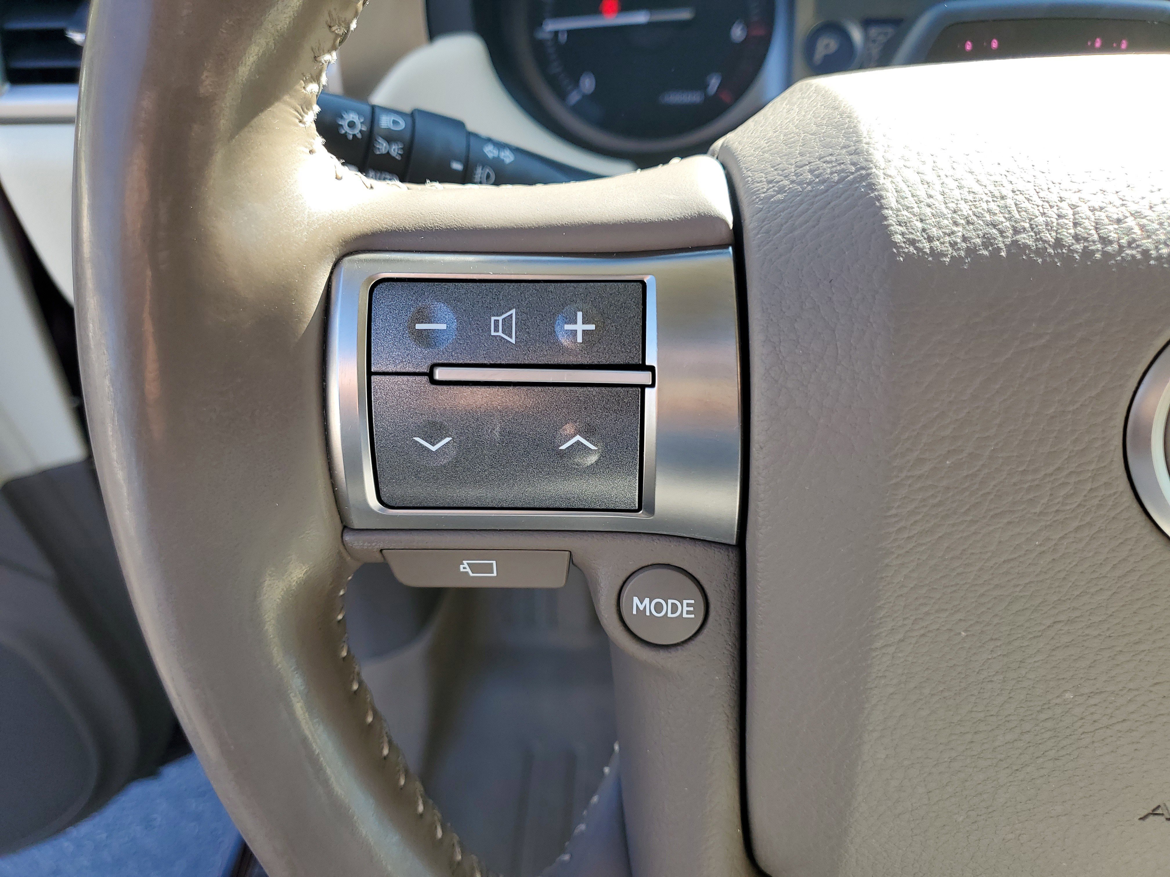 Used 2018 Lexus GX 460 Luxury image 28